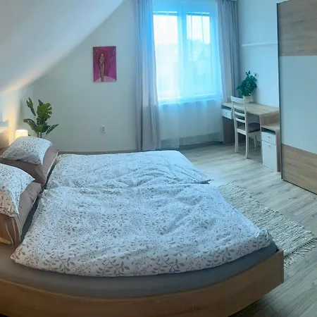 Zeleny Dom V Raji Vakantiehuis Letanovce