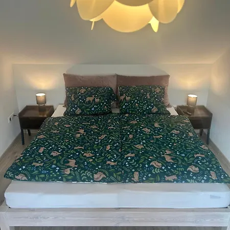 Zeleny Dom V Raji Holiday home *
