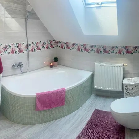 Nyaraló Zeleny Dom V Raji *