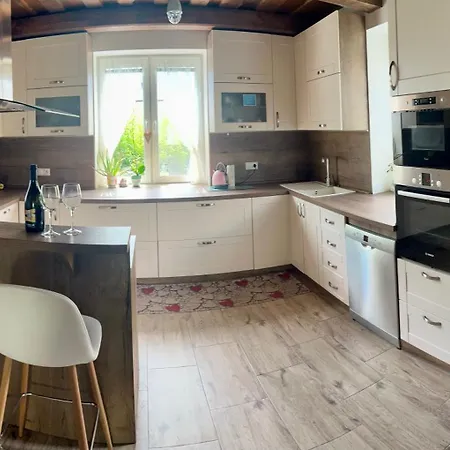 Zeleny Dom V Raji Letanovce