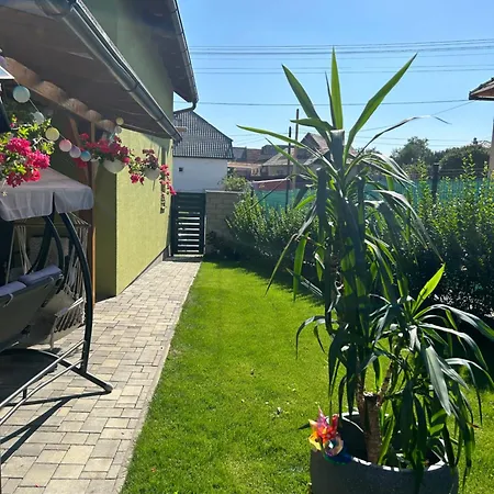 Zeleny Dom V Raji Holiday home Letanovce