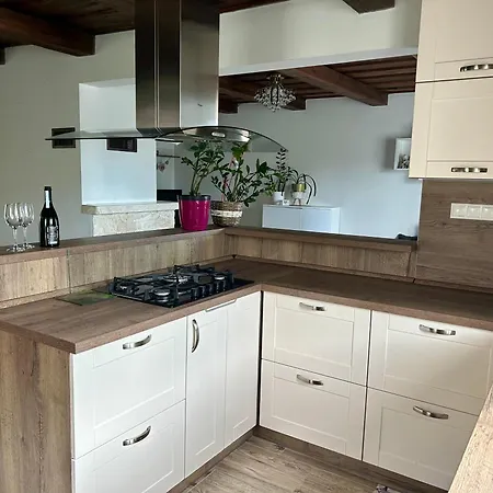 Zeleny Dom V Raji Holiday home Letanovce