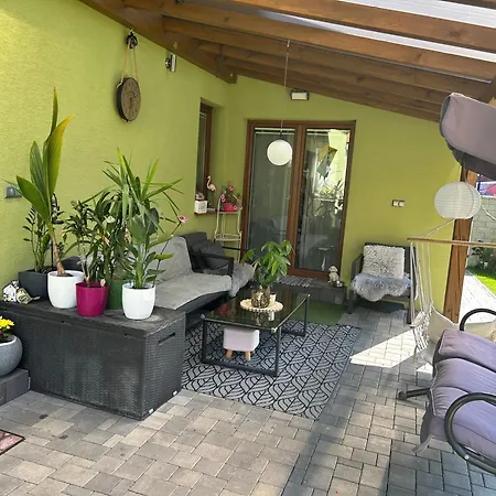 Nyaraló Zeleny Dom V Raji