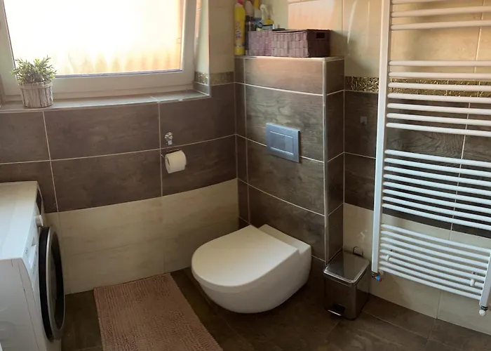 Zeleny Dom V Raji 別荘