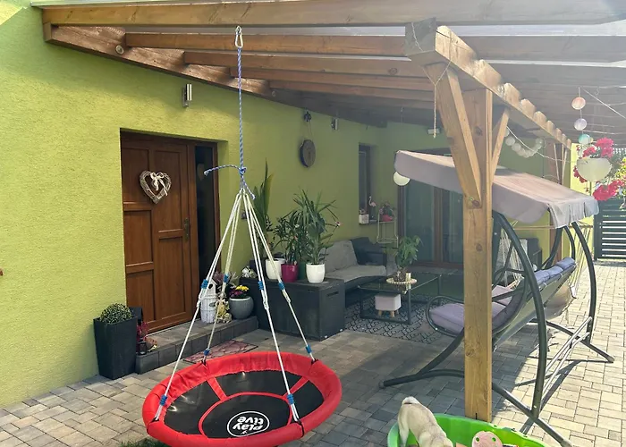 Zeleny Dom V Raji 別荘 Letanovce